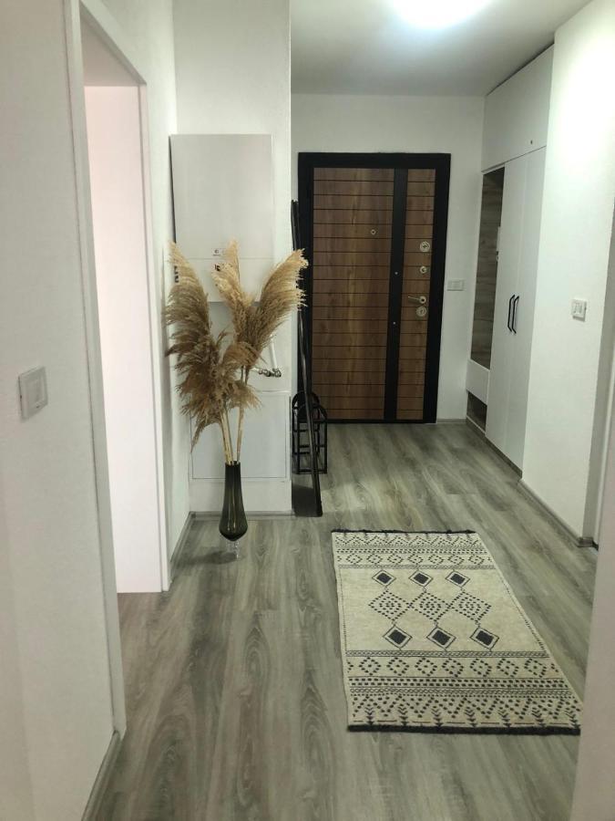 Apartment Prizreni-Free Private Parking מראה חיצוני תמונה
