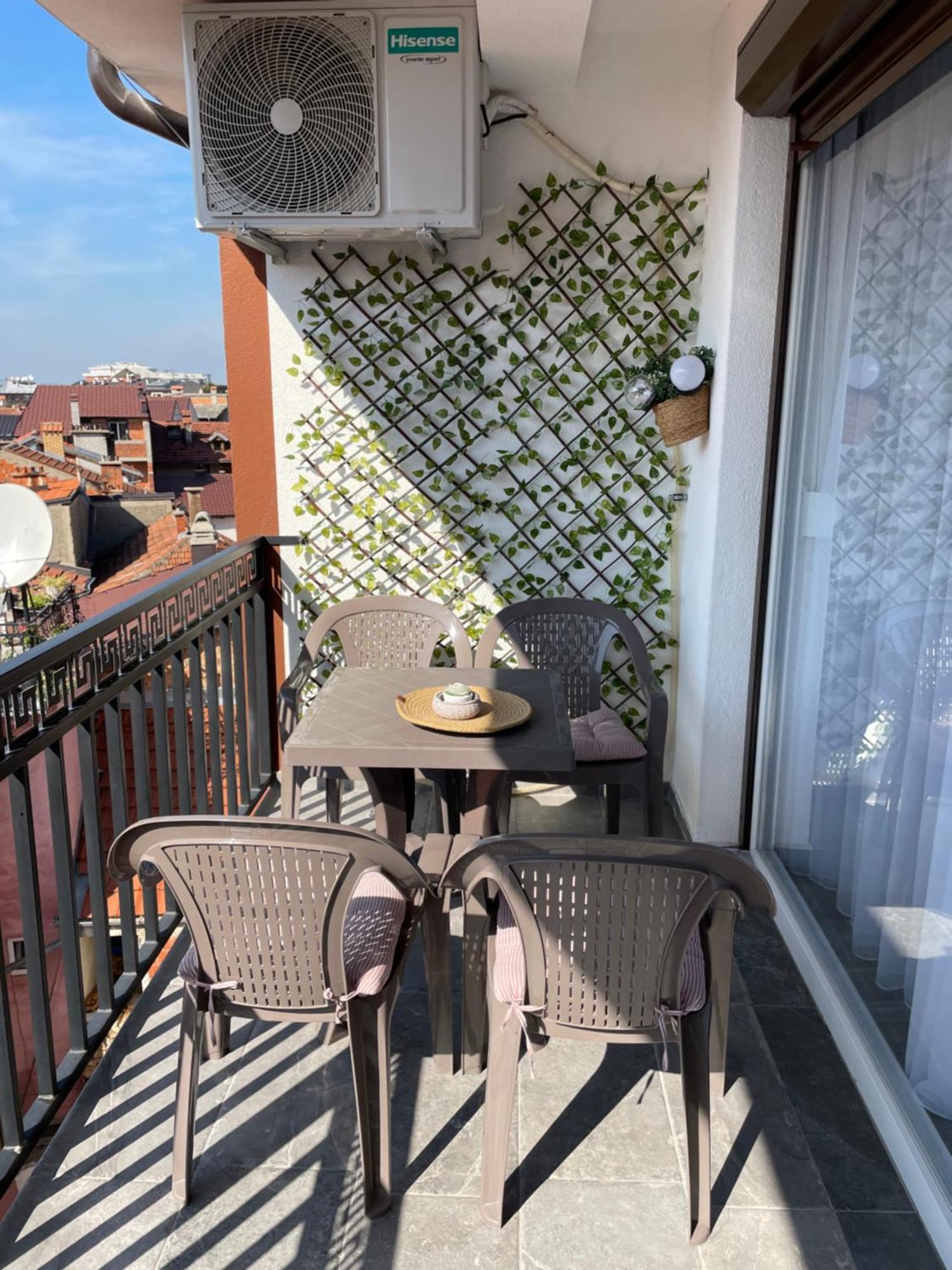 Apartment Prizreni-Free Private Parking מראה חיצוני תמונה