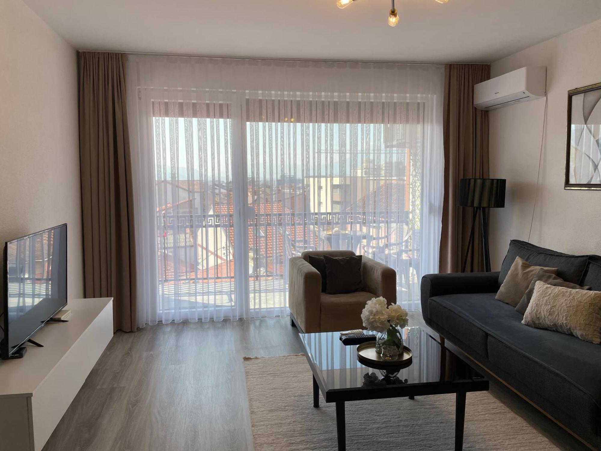 Apartment Prizreni-Free Private Parking מראה חיצוני תמונה