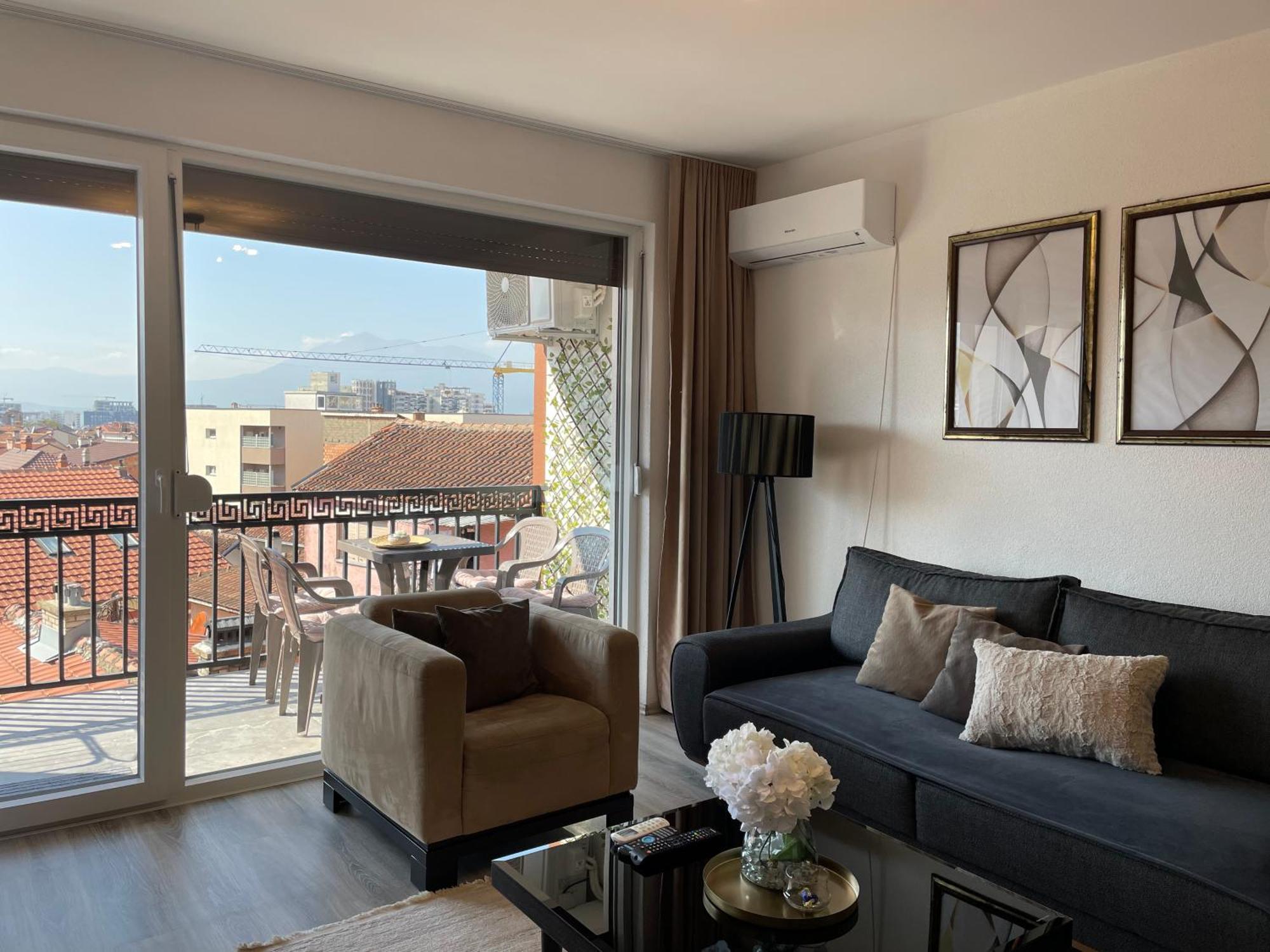 Apartment Prizreni-Free Private Parking מראה חיצוני תמונה