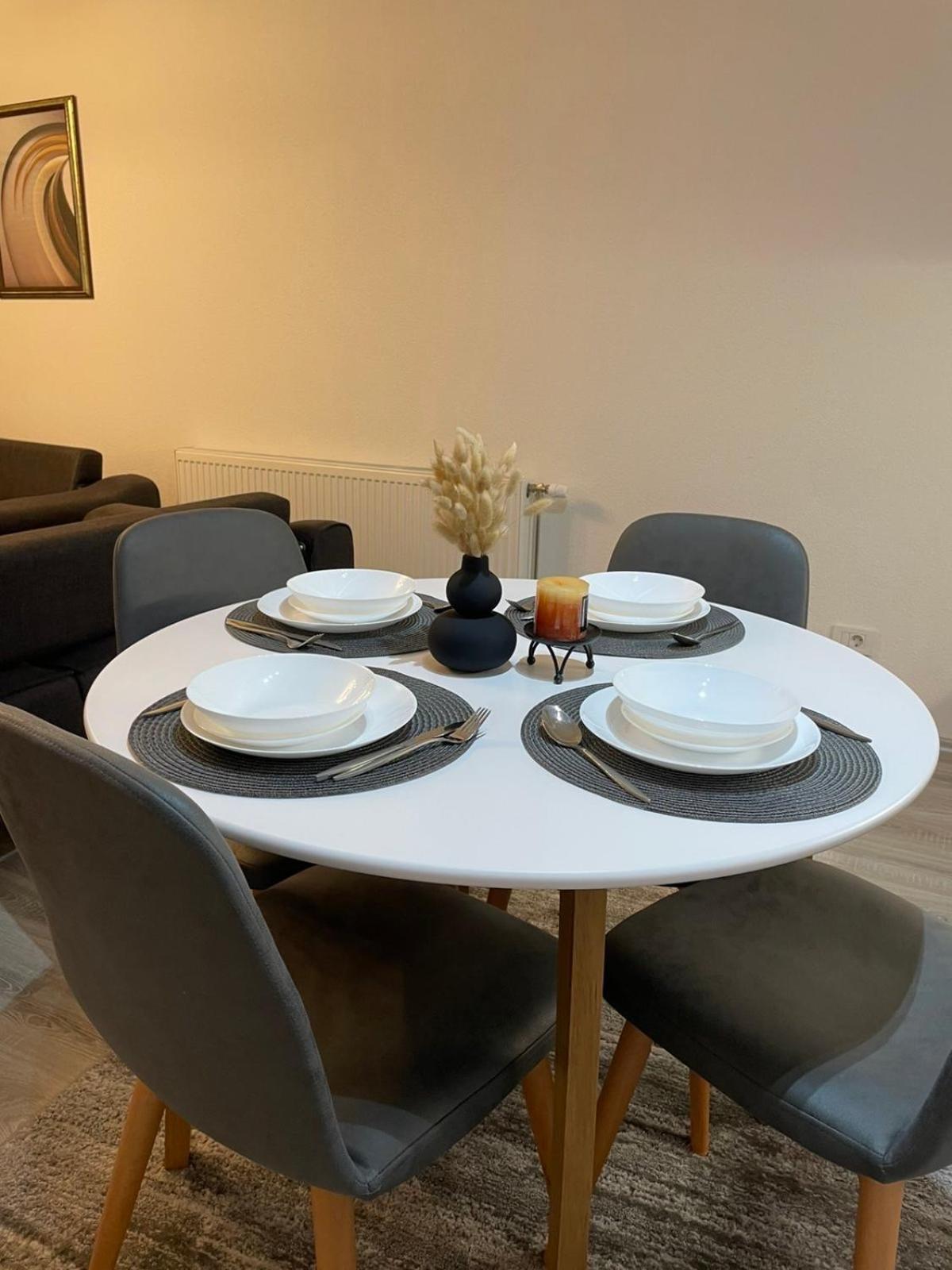 Apartment Prizreni-Free Private Parking מראה חיצוני תמונה