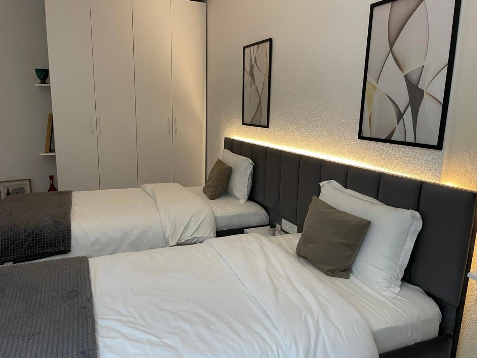 Apartment Prizreni-Free Private Parking מראה חיצוני תמונה