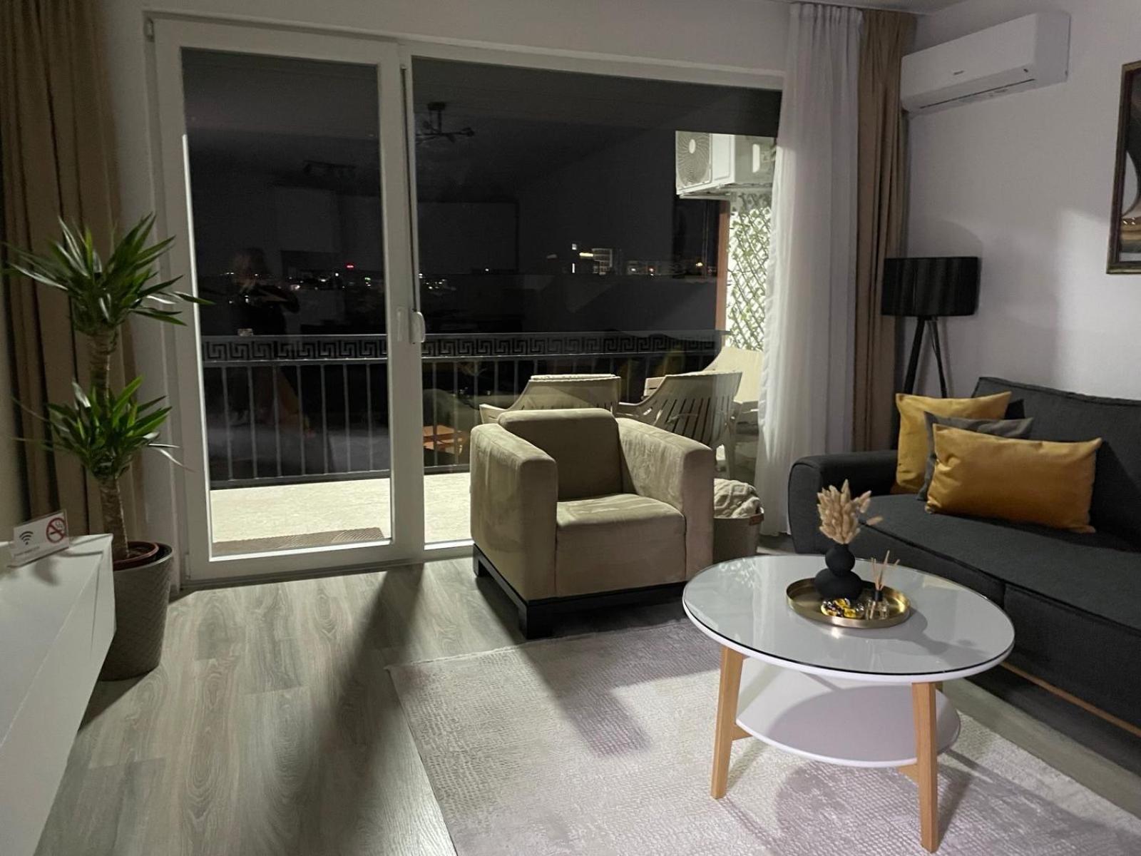 Apartment Prizreni-Free Private Parking מראה חיצוני תמונה