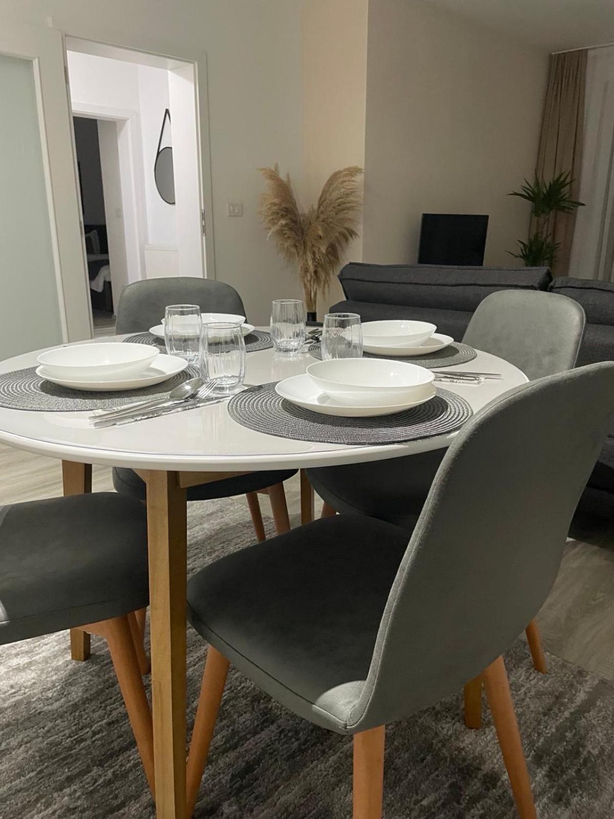 Apartment Prizreni-Free Private Parking מראה חיצוני תמונה